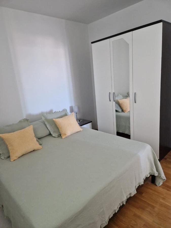Apartments Sandra Rogoznica  Eksteriør bilde