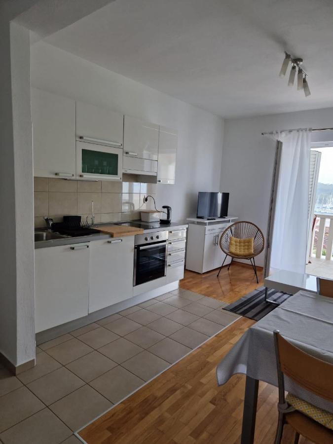 Apartments Sandra Rogoznica  Eksteriør bilde